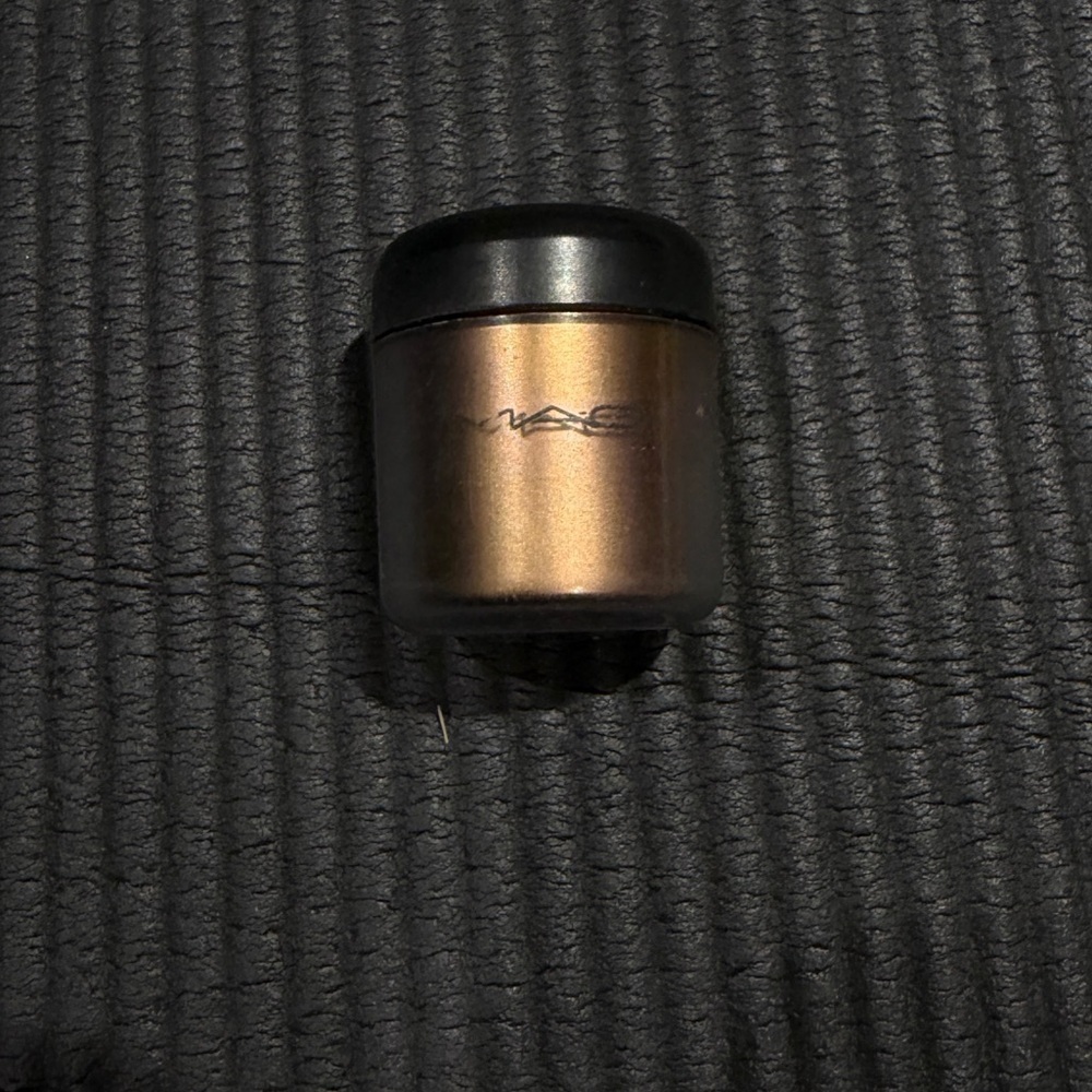 Vintage MAC pigment, color powder, rosegold Cosmetics  Eyeshadow